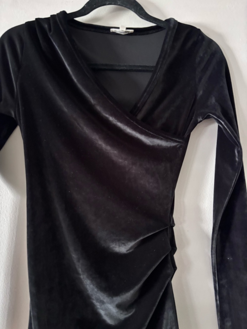 Wilfred Klum Black Long-Sleeve Velvet Wrap Dress - Picture 6 of 8